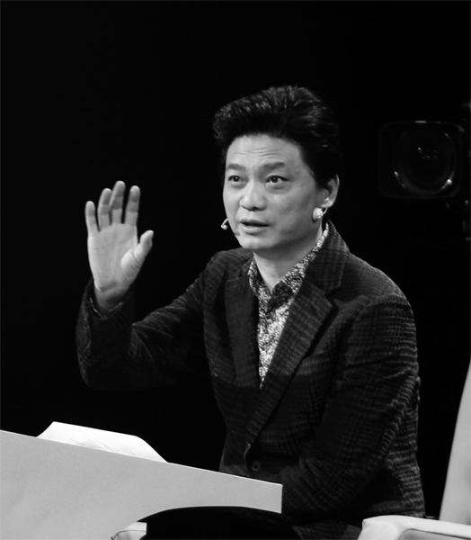 “希望女兒最好永遠(yuǎn)不要交男朋友，最好把父親當(dāng)男朋友?！贝抻涝φf。