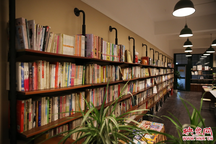 書店內(nèi)的裝飾。