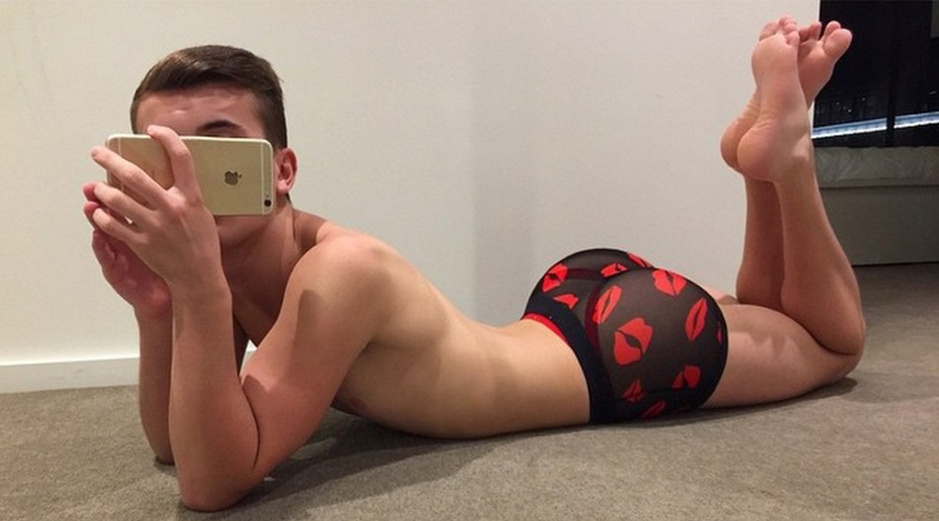 媲美卡戴珊！美少年性感肥臀兜不住